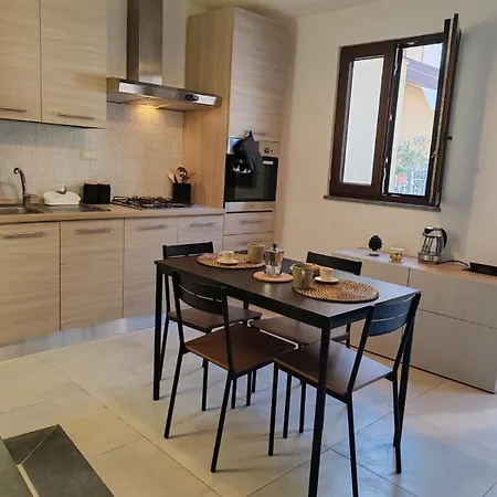 Etna Garden House: Oasis In The Heart Of Holiday home Catania