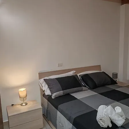 Сasa de vacaciones Etna Garden House: Oasis In The Heart Of Catania